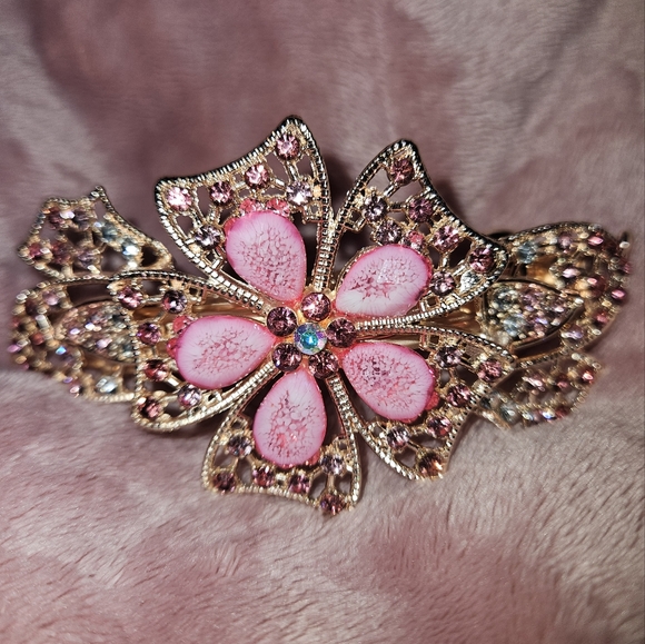 NWT Hair Clip Assessory (Pink & Gold) - Picture 1 of 8